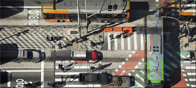 Av. Paulista com Consolação (SP), em foto de dupla